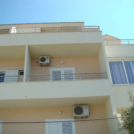 Bozena Πανσιόν 3*