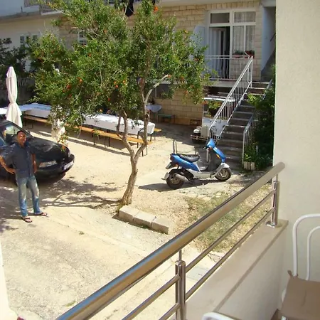 Πανσιόν Bozena 3*